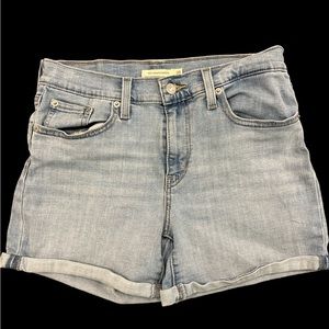 Levi’s Women’s Mid Length Shorts‎ 28 Excellent